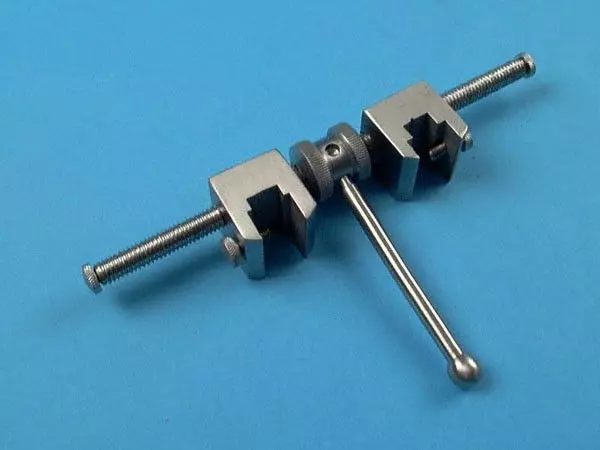 Retractor Gerster para pescante Lowman, 15 cm Holtex