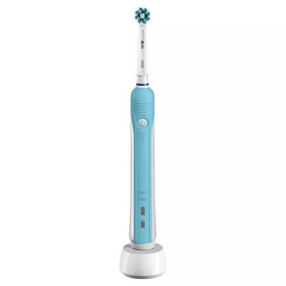 Cepillo de dientes Oral-B Pro 700 CrossAction 